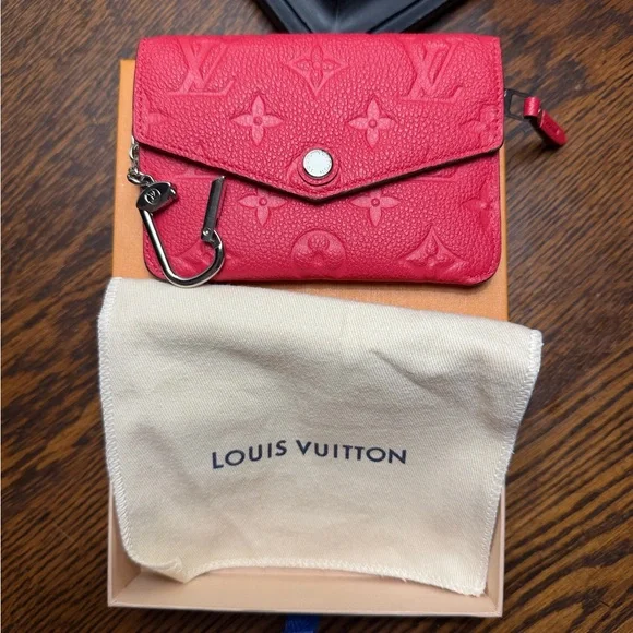 Louis Vuitton Empriente Card Holder with Keychain - Picture 9 of 15